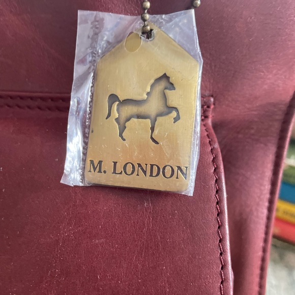 ♥️ UNIQUE ♥️ M. London Distressed Brown Leather Utility Tote NWOT 🫶🏻👜 - Picture 5 of 15